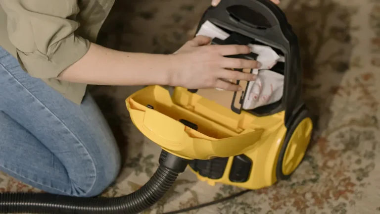 Vacuum cleaner airflow and how it can boost dust pickup efficiency